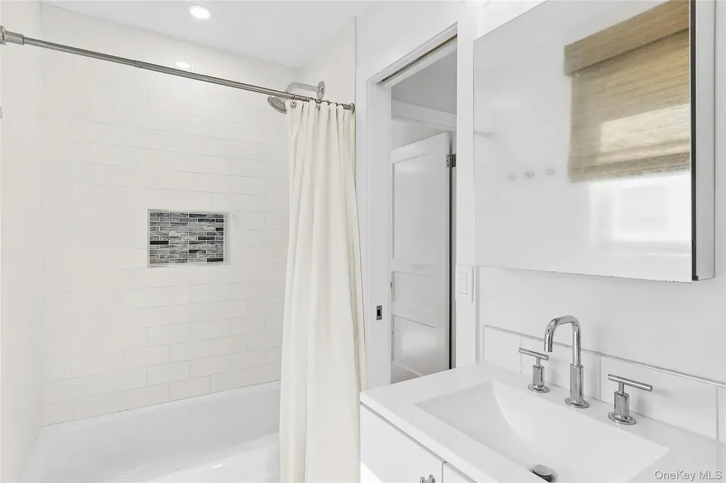 8 Elder Avenue Hampton Bays NY 11946