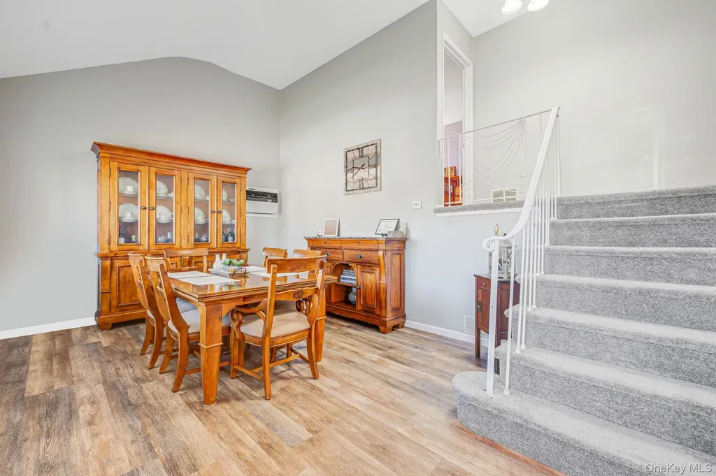 477 N Indiana Avenue Lindenhurst NY 11757