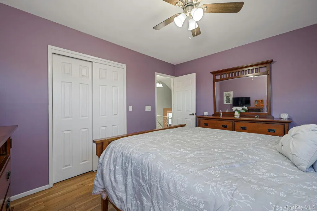 477 N Indiana Avenue Lindenhurst NY 11757