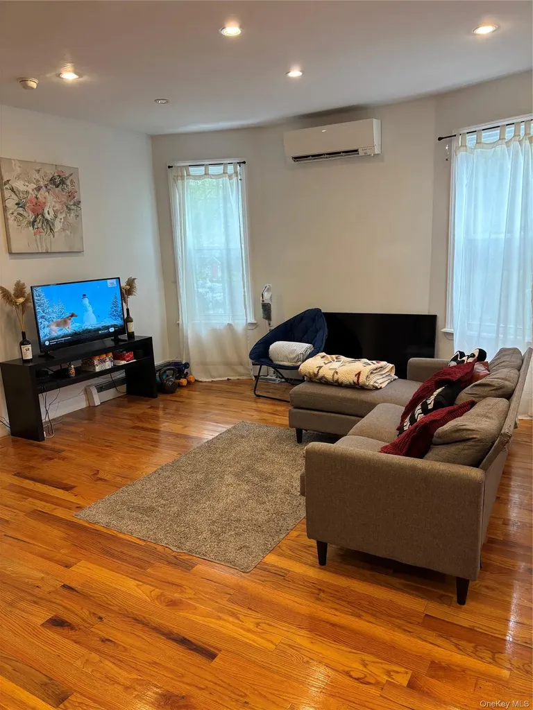 2866 Dudley Avenue Bronx NY 10461