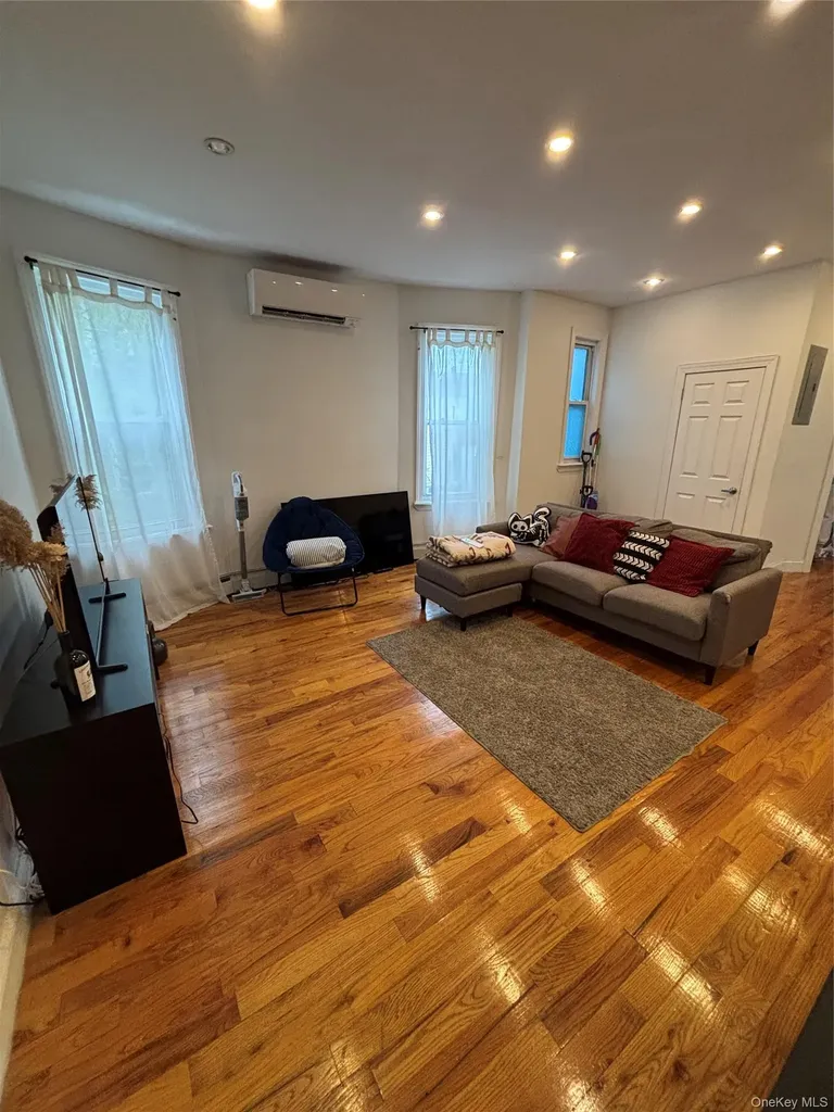 2866 Dudley Avenue Bronx NY 10461