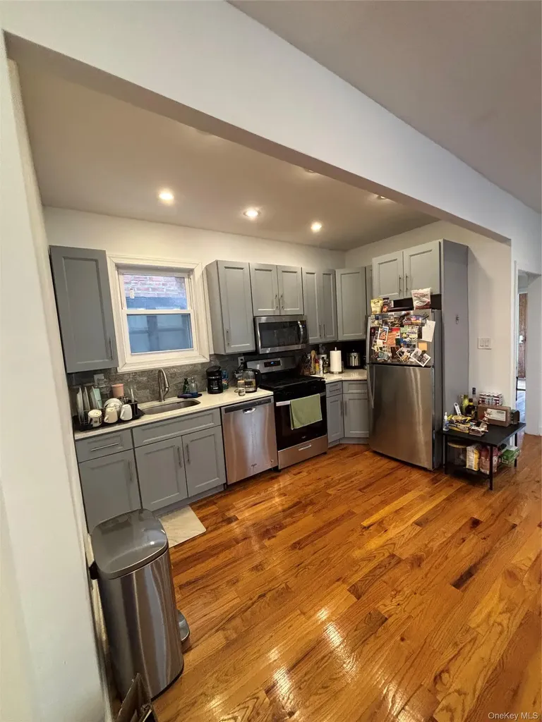 2866 Dudley Avenue Bronx NY 10461