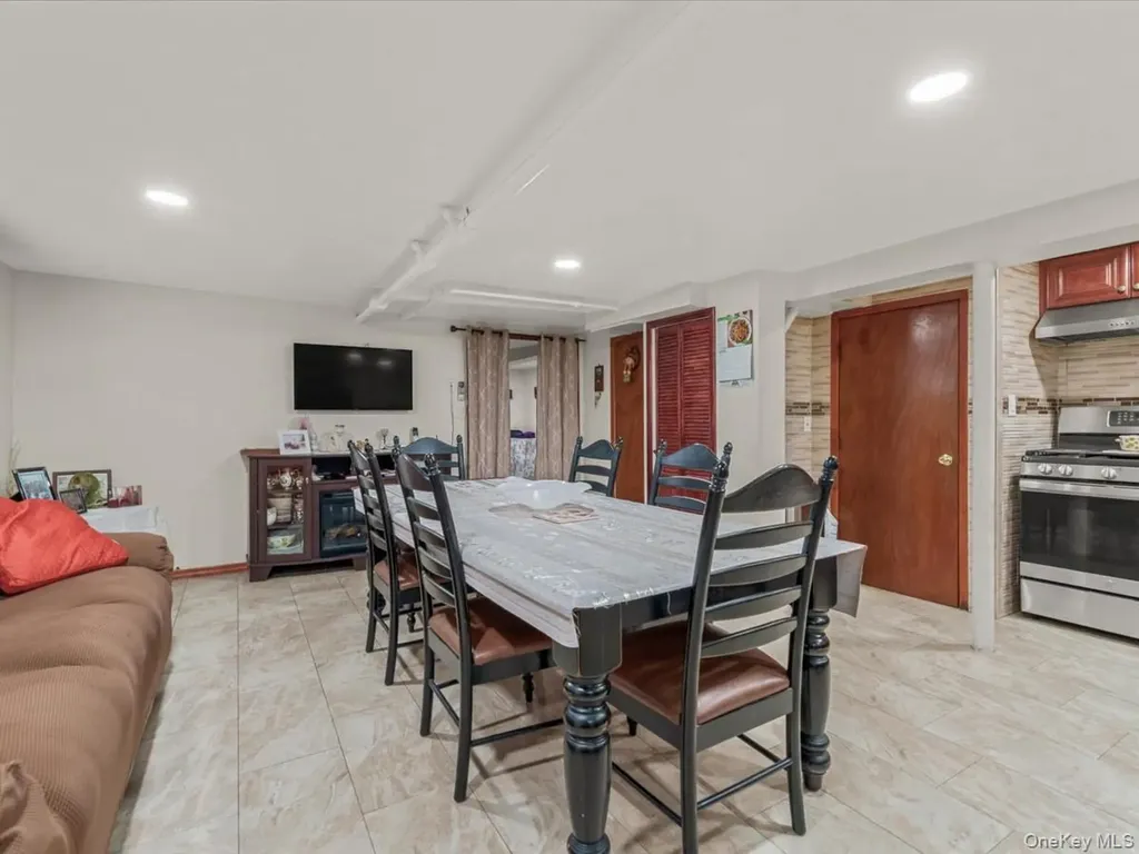14702 33rd Avenue Flushing NY 11354
