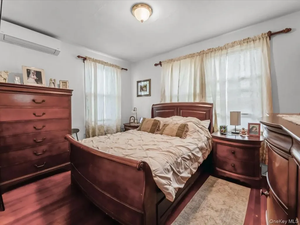 14702 33rd Avenue Flushing NY 11354