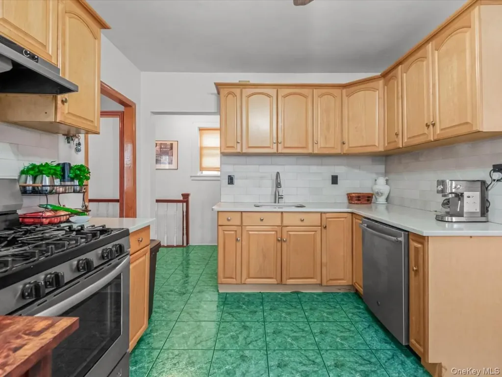 14702 33rd Avenue Flushing NY 11354