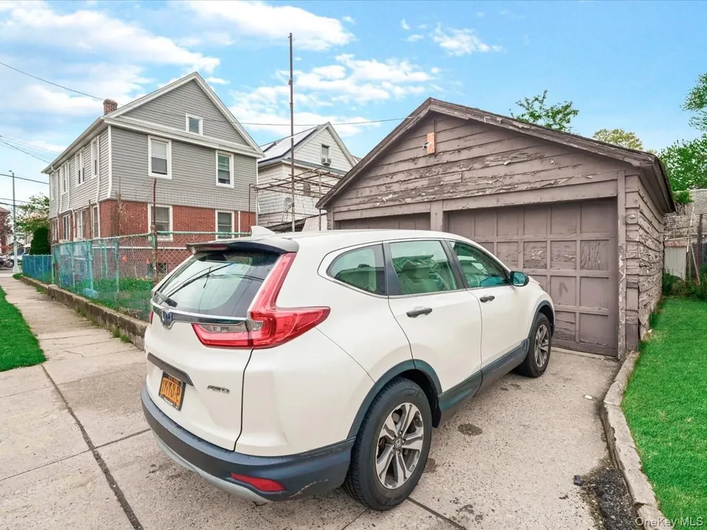 14702 33rd Avenue Flushing NY 11354