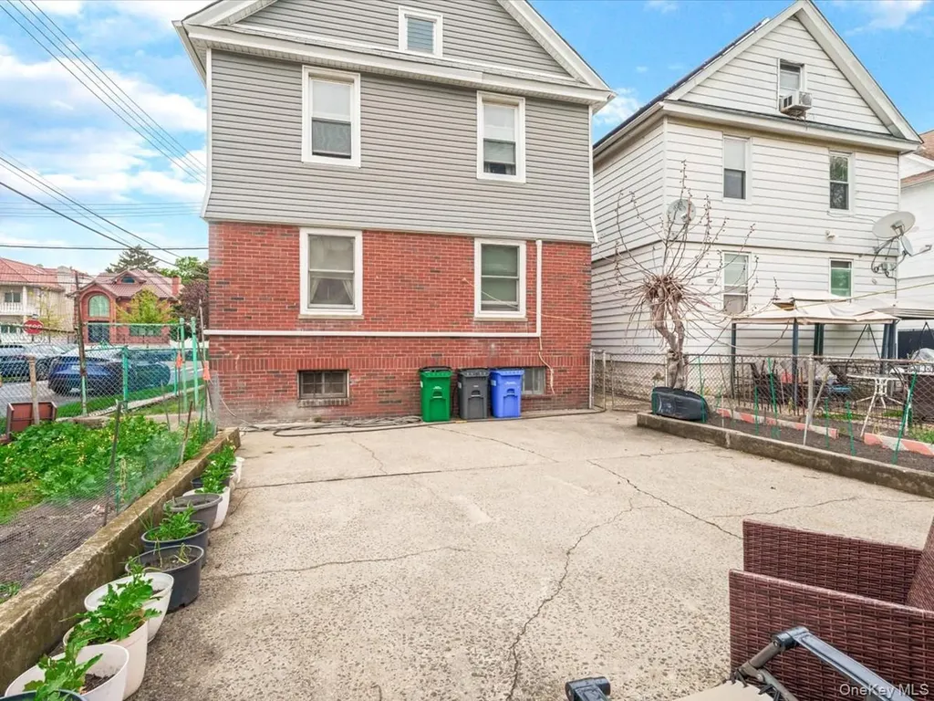 14702 33rd Avenue Flushing NY 11354