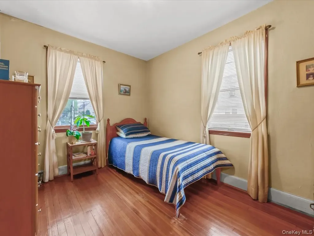 14702 33rd Avenue Flushing NY 11354