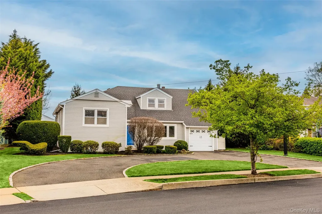 1970 Brook Park Drive Merrick NY 11566