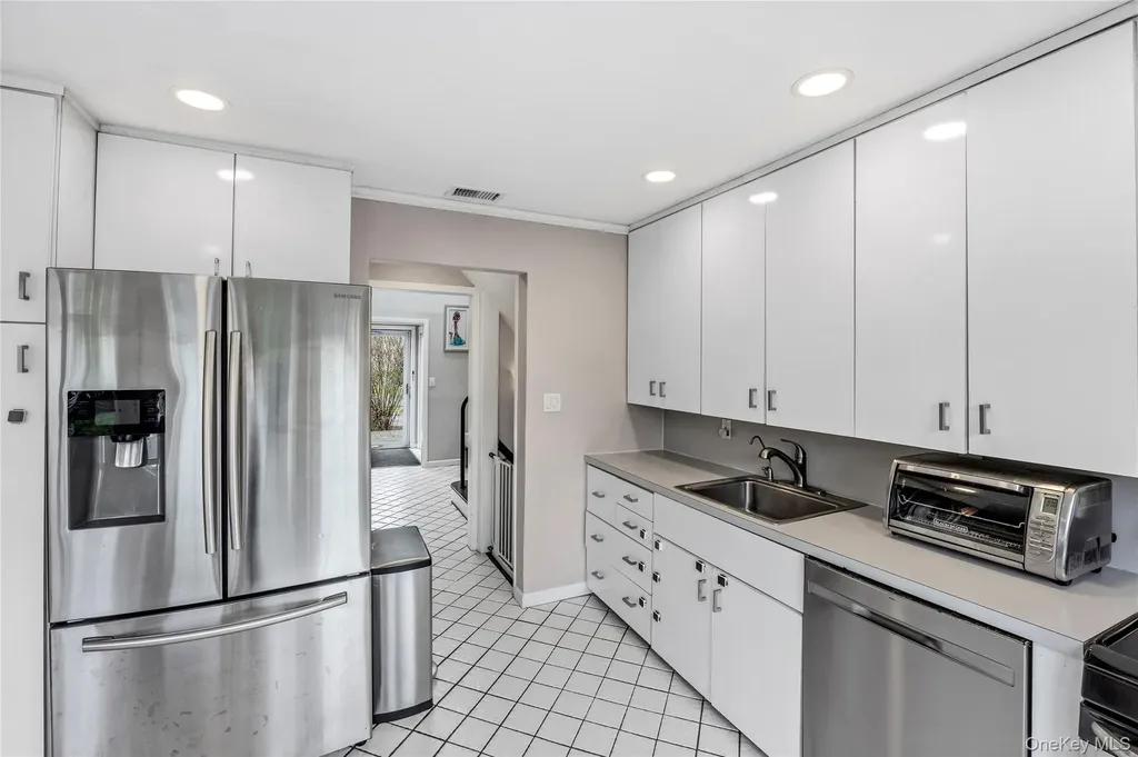 1970 Brook Park Drive Merrick NY 11566