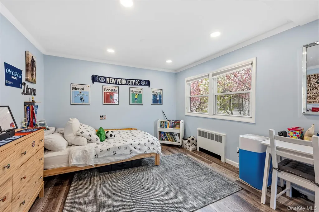 1970 Brook Park Drive Merrick NY 11566