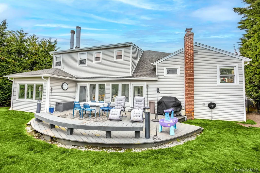 1970 Brook Park Drive Merrick NY 11566