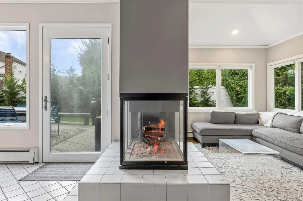 1970 Brook Park Drive Merrick NY 11566