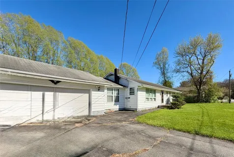 24 Cherry Lane Ellenville NY 12428