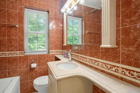 20 Alden Place Bronxville NY 10708