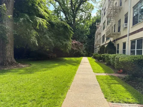 20 Alden Place Bronxville NY 10708