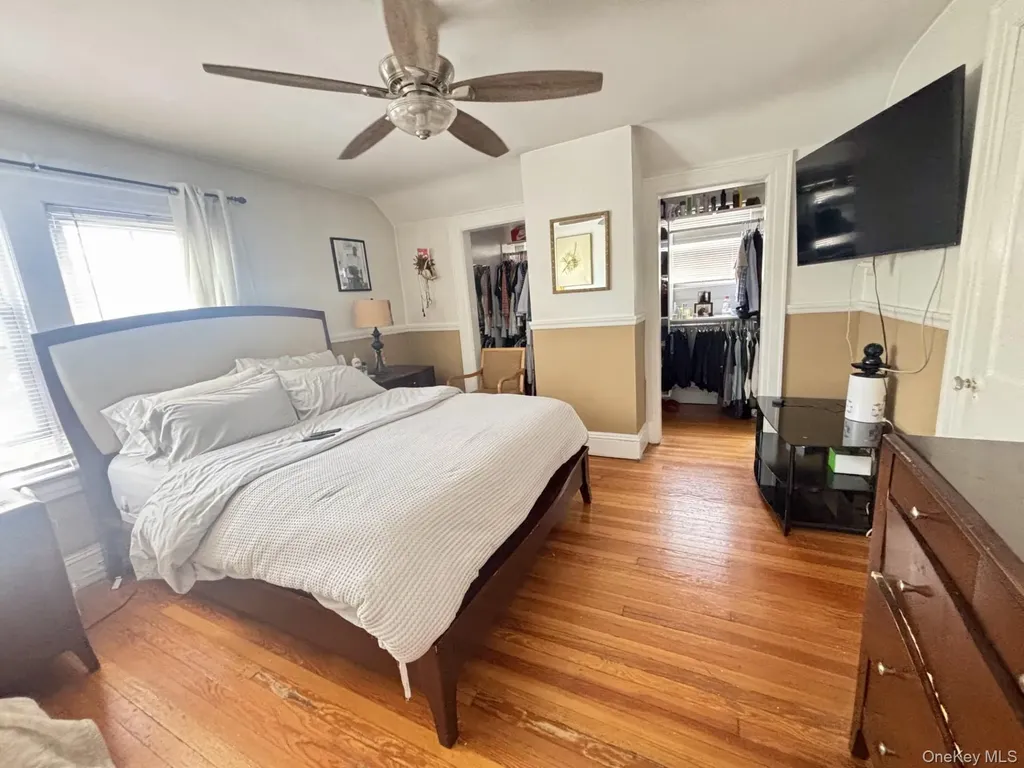 43 Rolling Street Lynbrook NY 11563