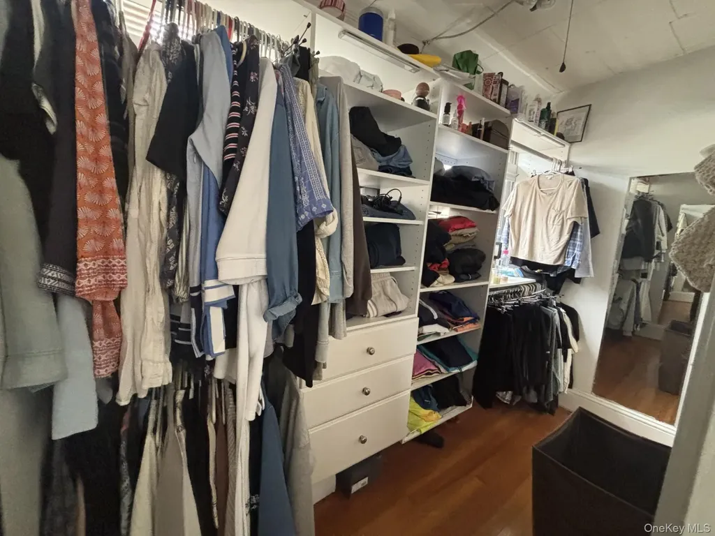 43 Rolling Street Lynbrook NY 11563