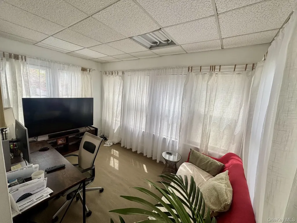 43 Rolling Street Lynbrook NY 11563