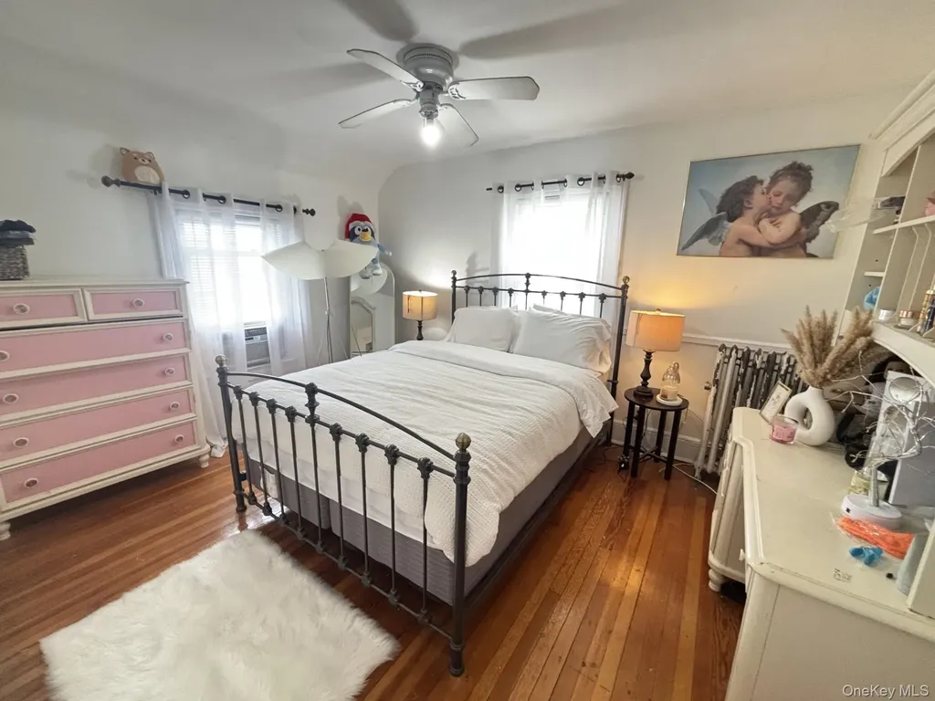 43 Rolling Street Lynbrook NY 11563
