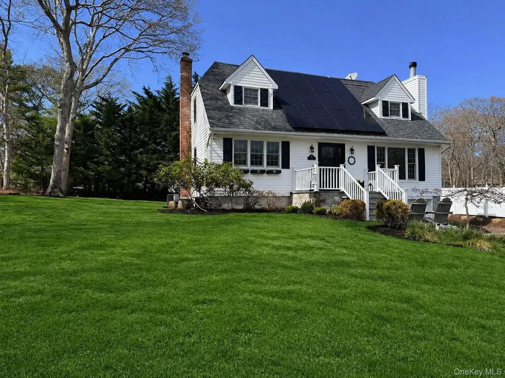 58 Ocean Avenue Hampton Bays NY 11946