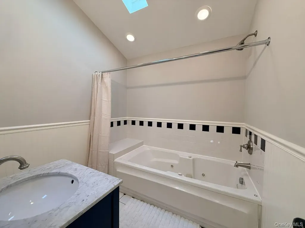 58 Ocean Avenue Hampton Bays NY 11946