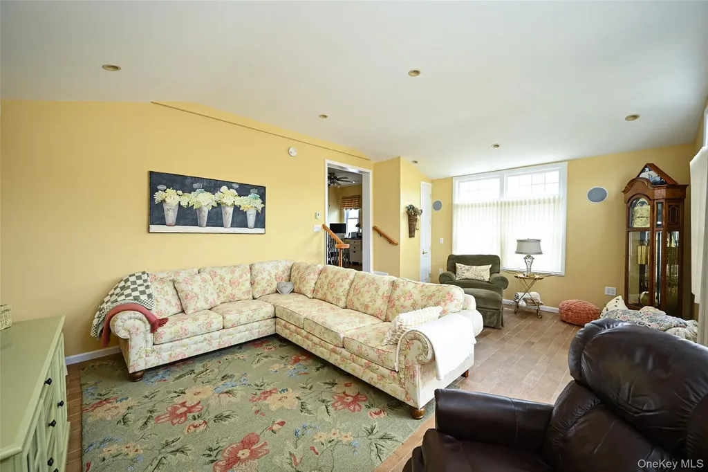 171-20 Gladwin Avenue Fresh Meadows NY 11365
