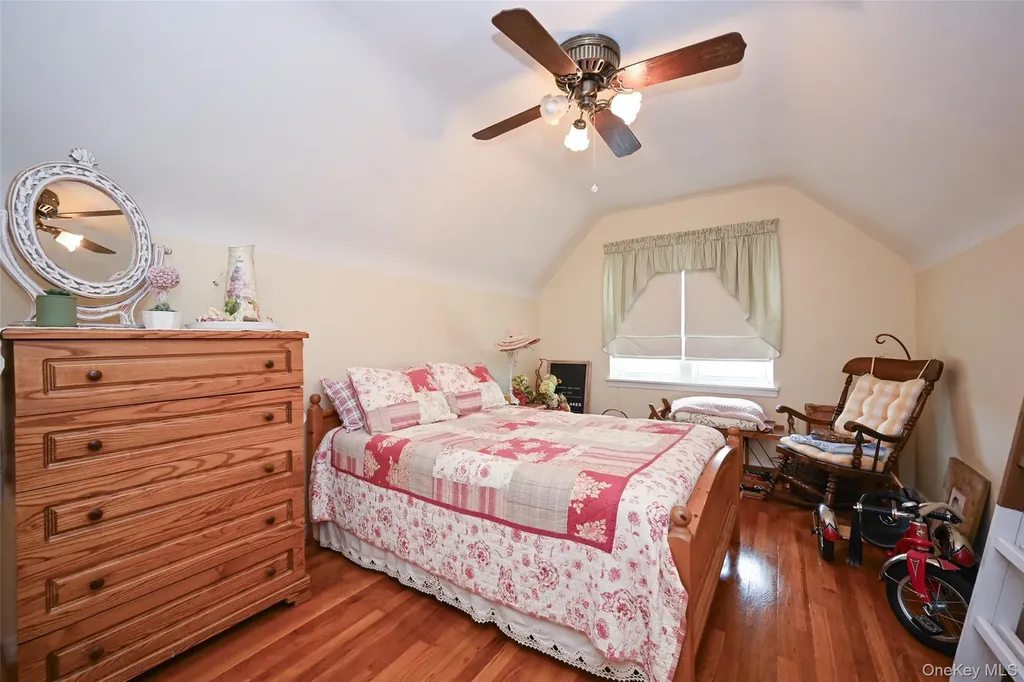 171-20 Gladwin Avenue Fresh Meadows NY 11365