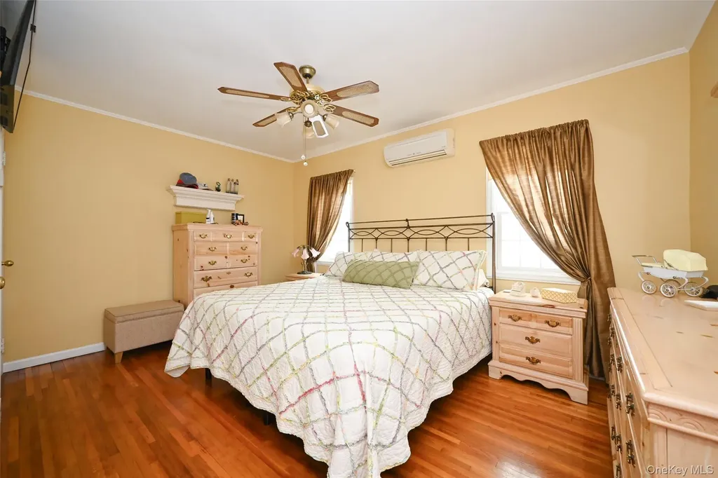 171-20 Gladwin Avenue Fresh Meadows NY 11365