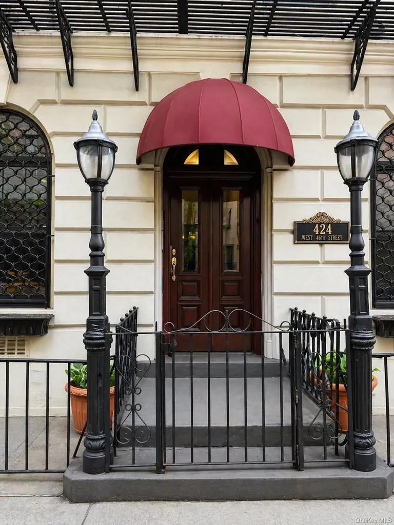 424 W 46th Street New York (manhattan) NY 10036