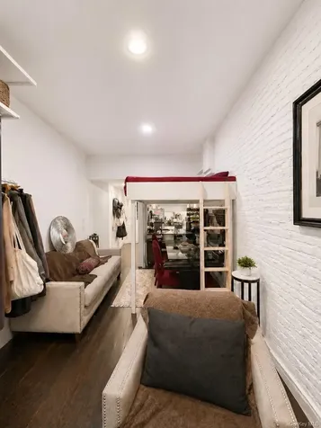 424 W 46th Street New York (manhattan) NY 10036