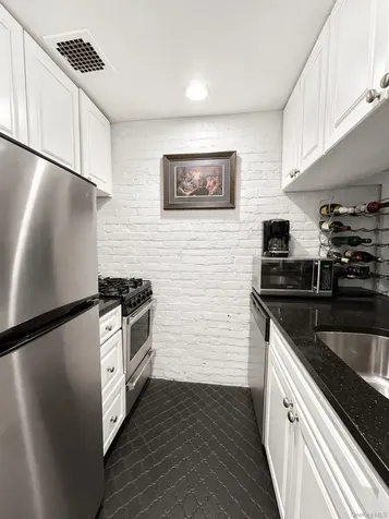 424 W 46th Street New York (manhattan) NY 10036