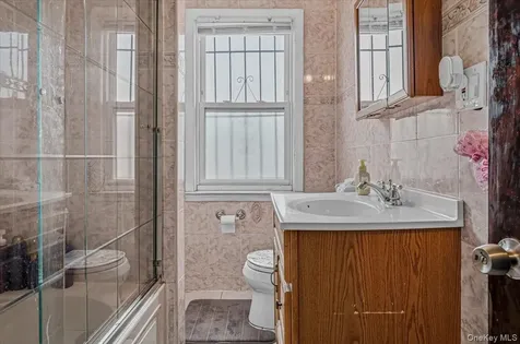 22173 91st Road Queens Village NY 11428