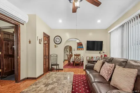 22173 91st Road Queens Village NY 11428