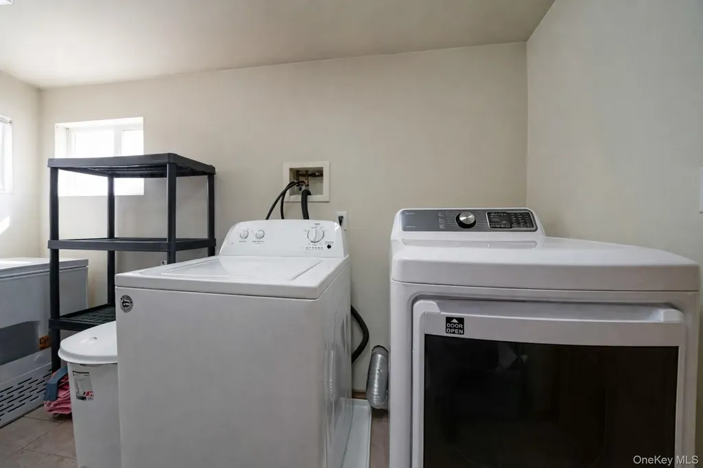 45 Cobalt Lane Westbury NY 11590