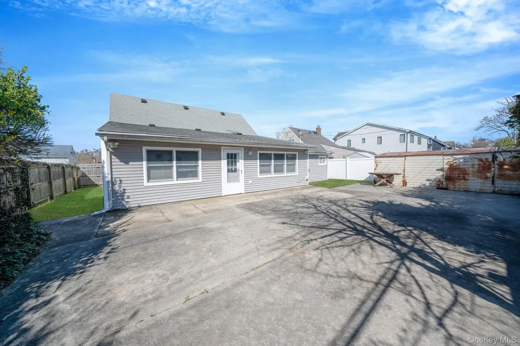 45 Cobalt Lane Westbury NY 11590