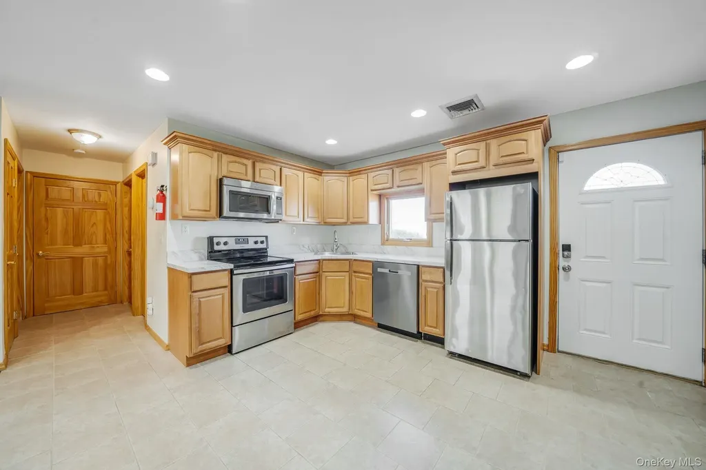 45 Cobalt Lane Westbury NY 11590