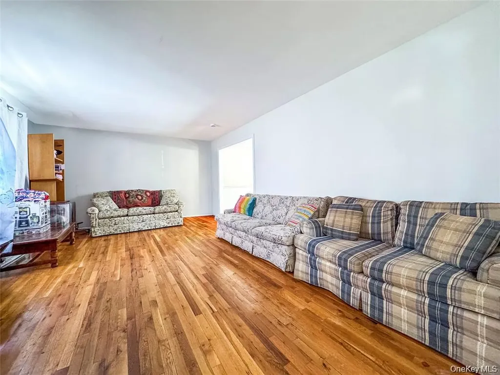 8 Noel Court Brewster NY 10509
