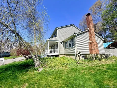 8 Noel Court Brewster NY 10509