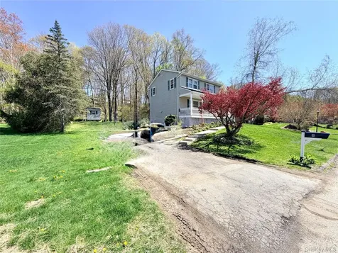 8 Noel Court Brewster NY 10509