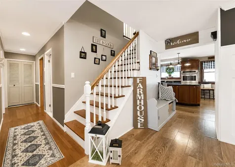 42 Live Oak Drive Holbrook NY 11741