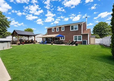 42 Live Oak Drive Holbrook NY 11741