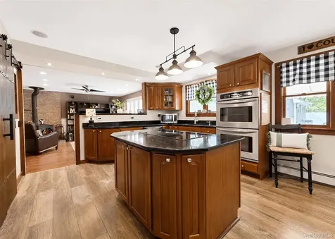 42 Live Oak Drive Holbrook NY 11741