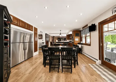 42 Live Oak Drive Holbrook NY 11741