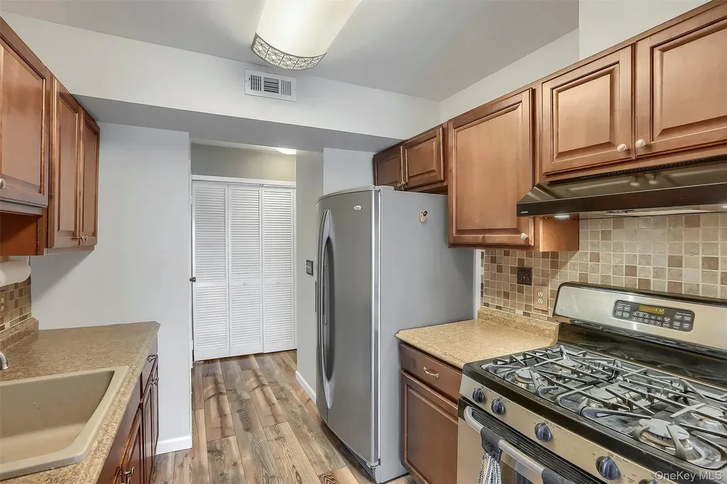 1208 Whispering Hills Chester NY 10918