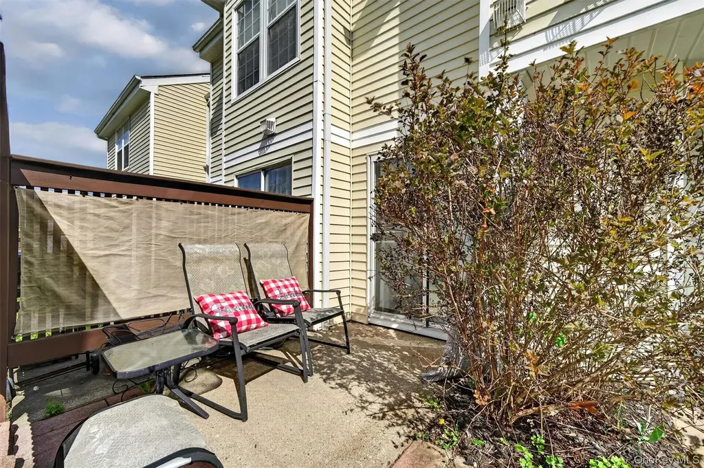 1208 Whispering Hills Chester NY 10918