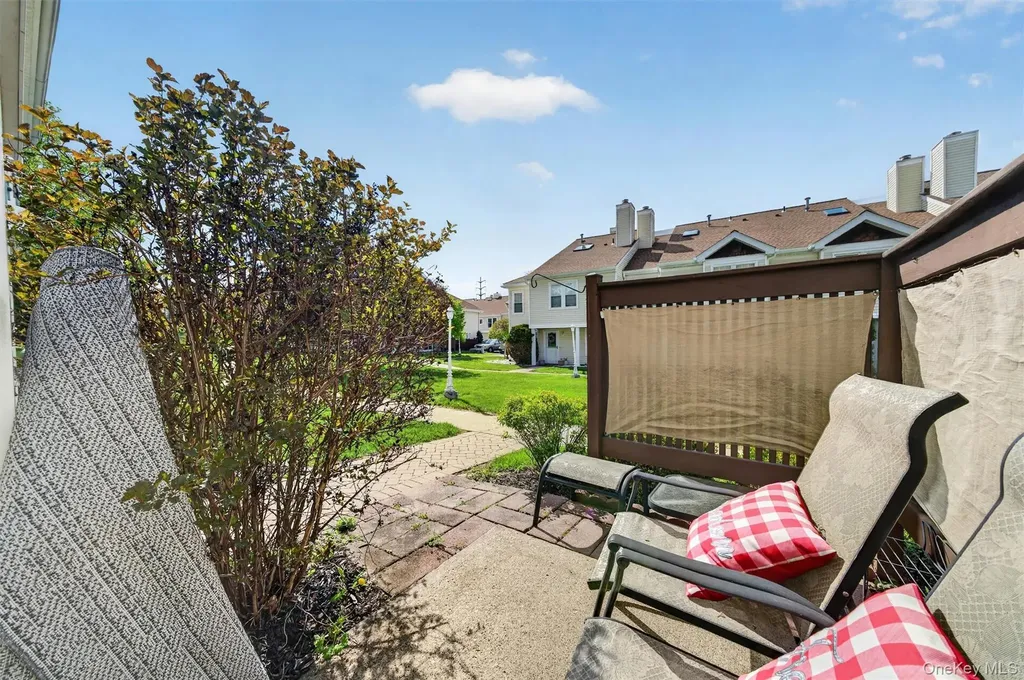 1208 Whispering Hills Chester NY 10918