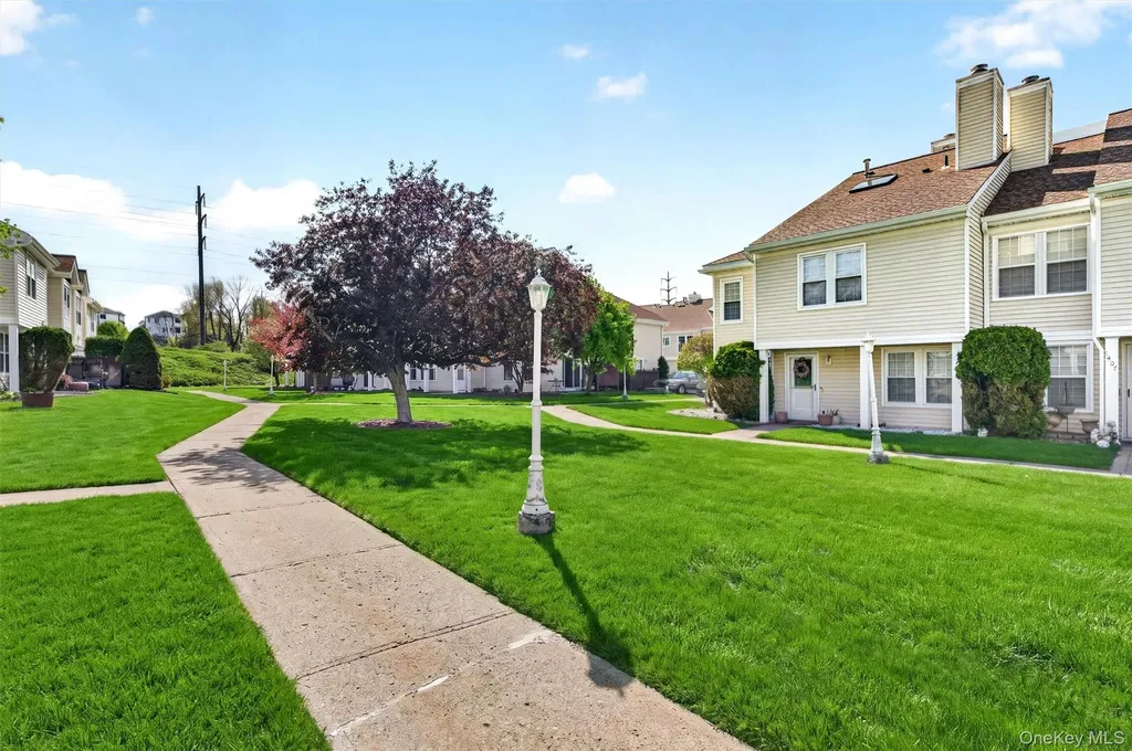 1208 Whispering Hills Chester NY 10918
