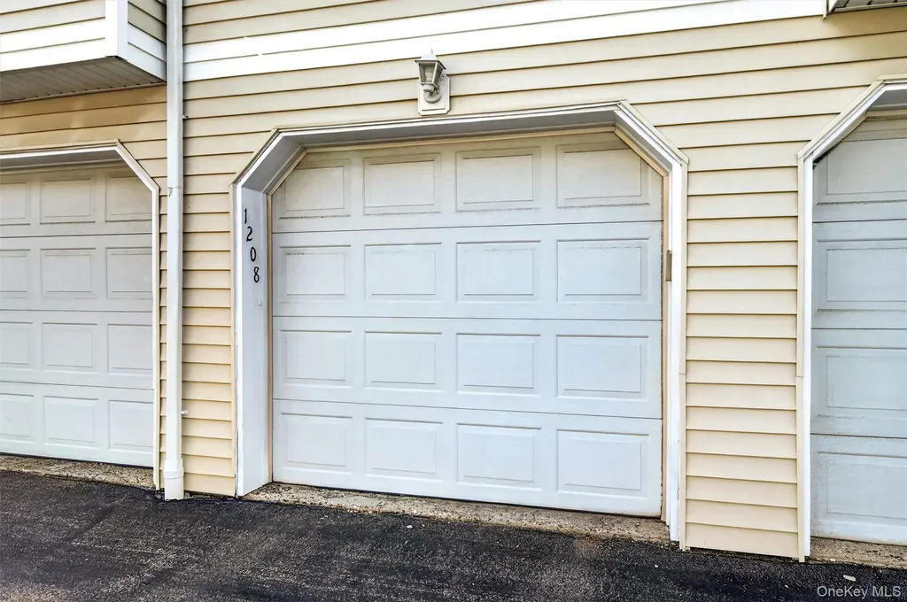 1208 Whispering Hills Chester NY 10918