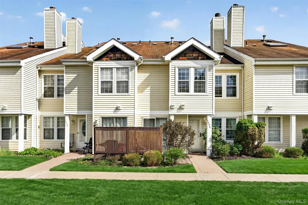 1208 Whispering Hills Chester NY 10918